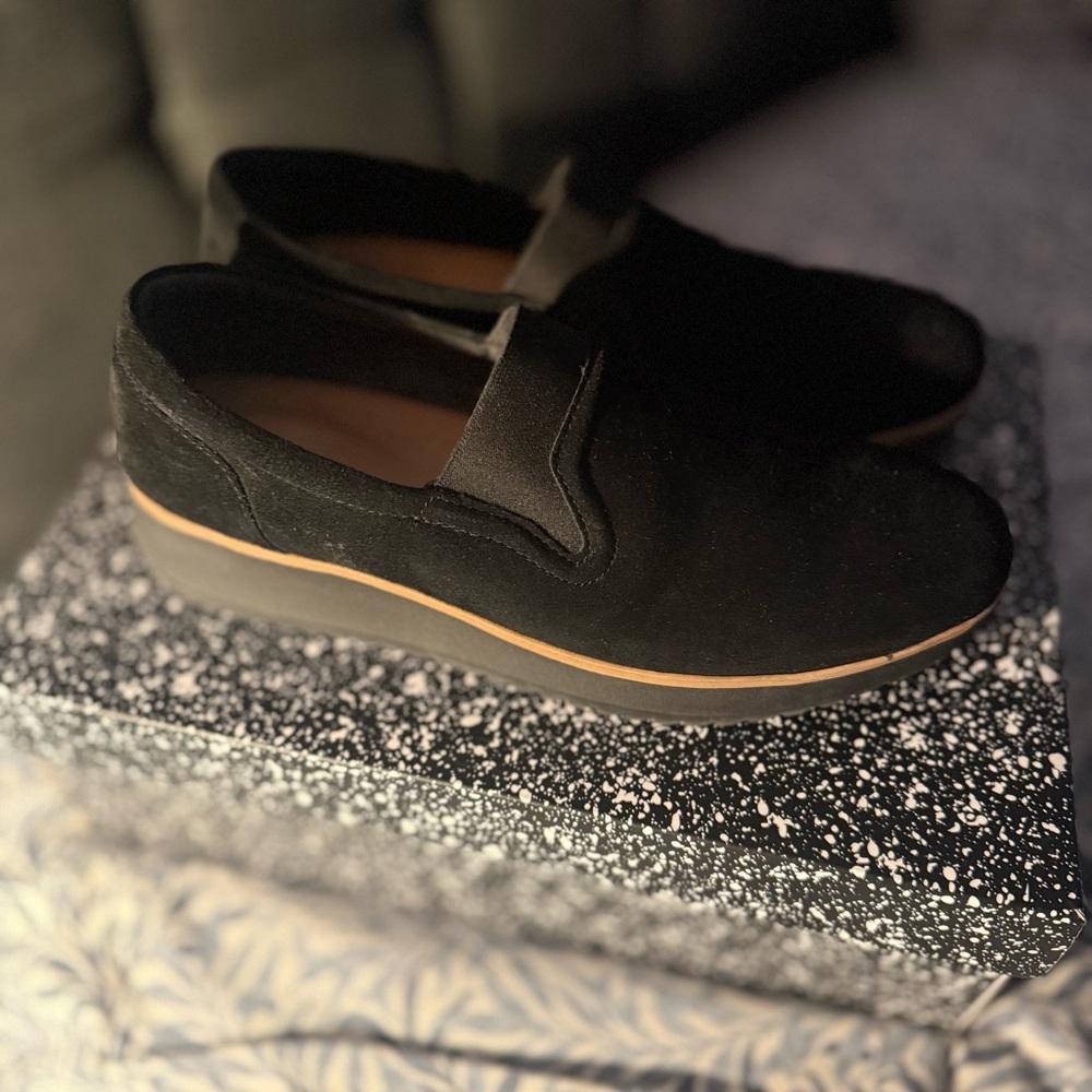 Clarks Women's Black Suede Loafers